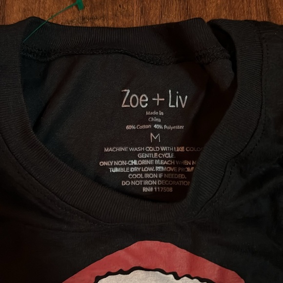 Black Holiday/Christmas Tshirt With Black Santa - Picture 3 of 4